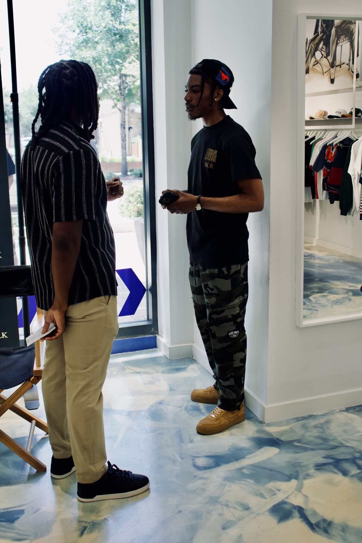 LeverageBLK founders in conversation on the retail floor